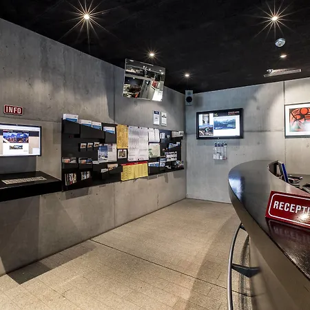 Lodge In One - / Swiss *