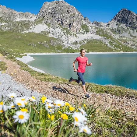 Lodge In One - / Swiss