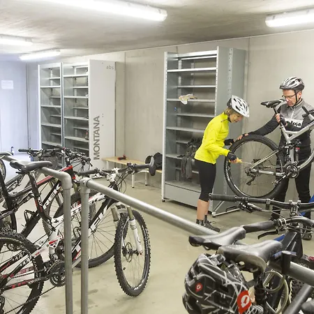 In One - / Swiss Lodge *