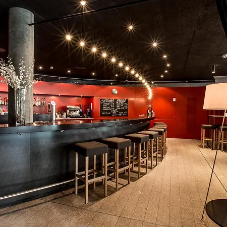 Lodge In One - / Swiss