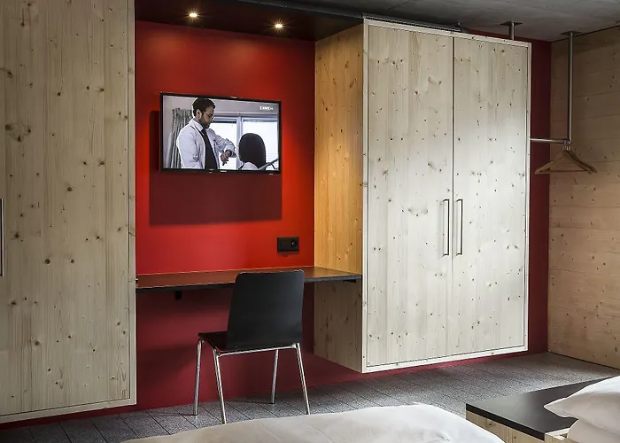 In One - / Swiss Lodge *