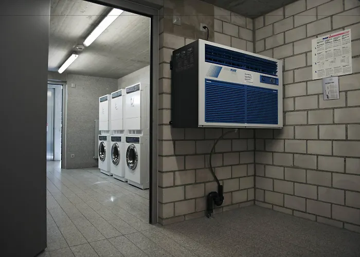 In One - / Swiss Alojamento de Turismo Selvagem *