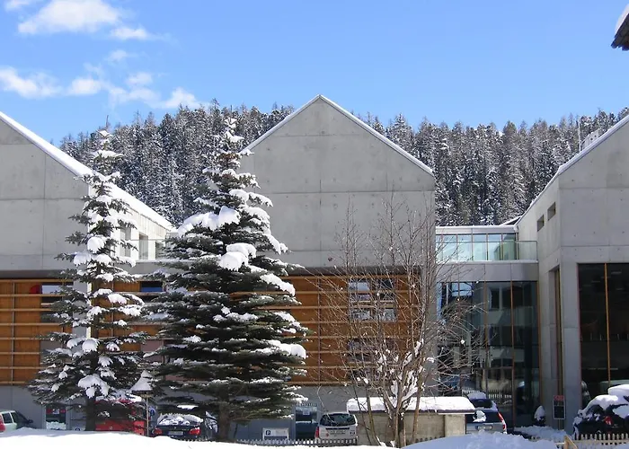 In One - / Swiss Lodge