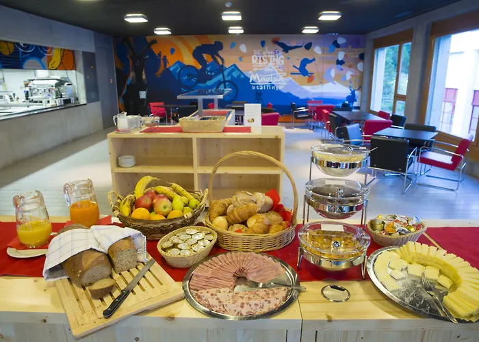 全能酒店 - 旅馆住宿/瑞士小屋 切勒里纳