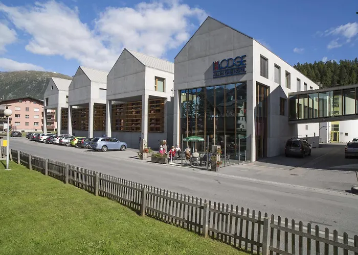 全能酒店 - 旅馆住宿/瑞士小屋 切勒里纳